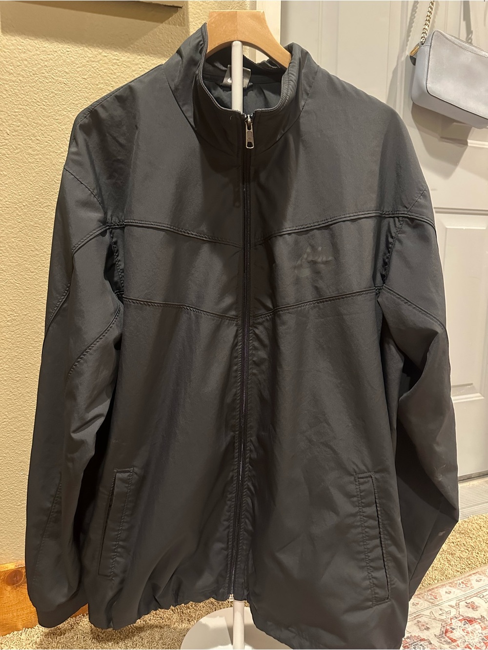 Nike Men's Dark Gray Full-Zip Windbreaker Jacket